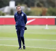 乐动体育-欧洲五大联赛决出两冠英超德甲悬念依旧