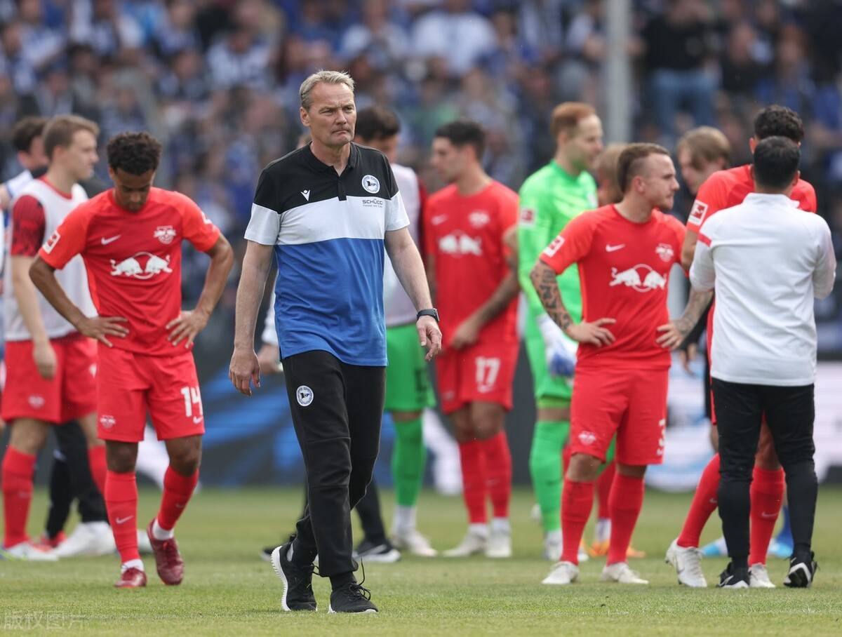 德国劲旅惨败,遗憾离开欧冠舞台的原因